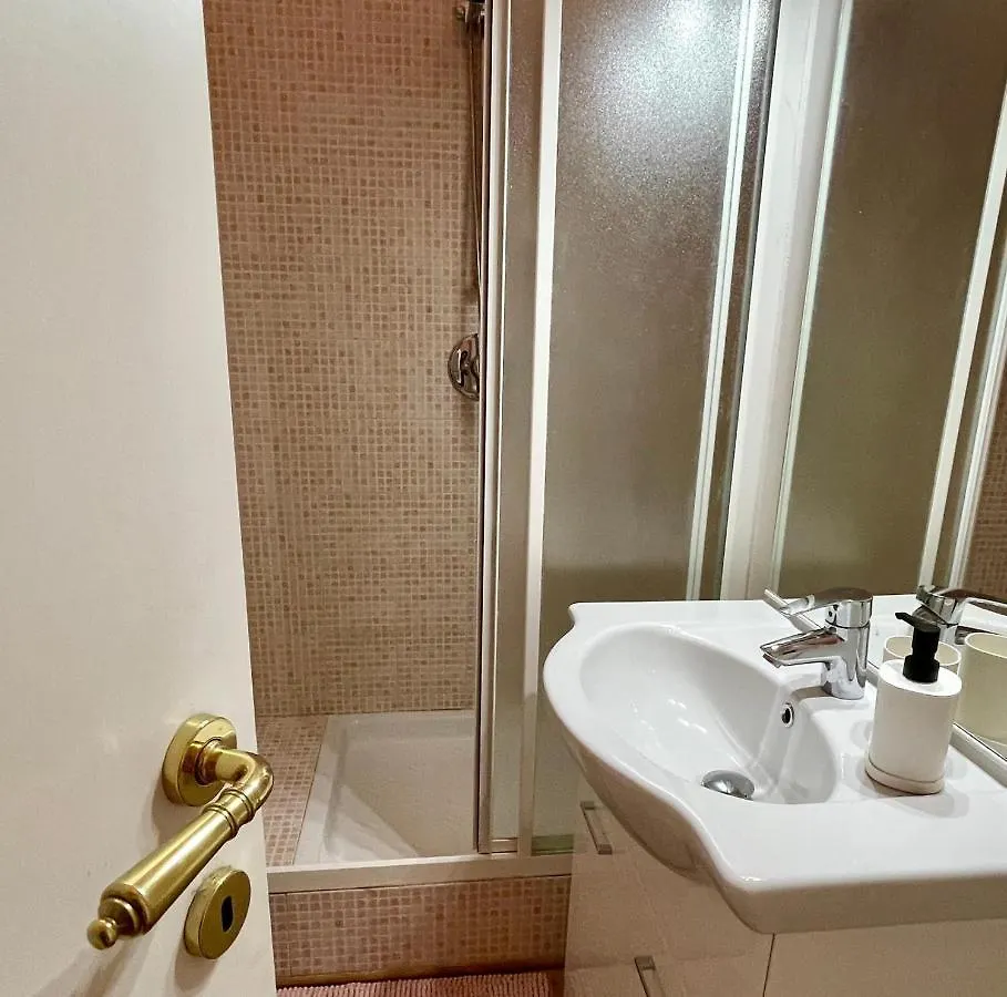 Apartament Rembrandt44 Mediolan 0*,  Włochy